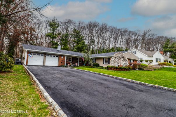 Attached, Exterior, Facade, Brick Facade, Ranch