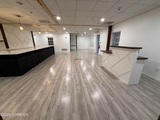 Interior, Pendant Lights, Recessed Lighting, Wood Texture Flooring