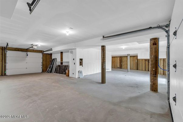 Garage, Interior