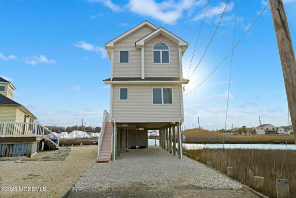 Backyard, Exterior, Water
