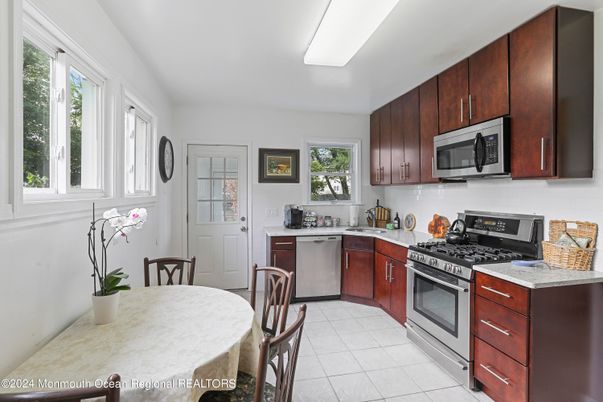Dining room, Interior, Kitchen, Stainless Steel Appliances