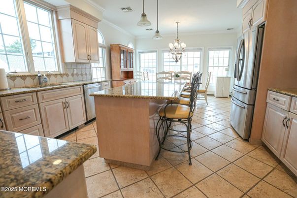 Chandelier, Dining room, Interior, Kitchen, Pendant Lights