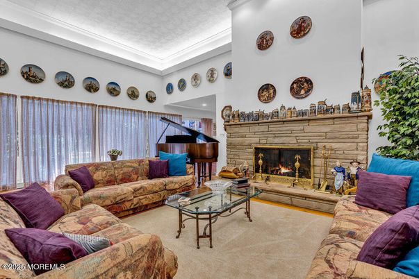 Fireplace, Interior, Living room, Piano, Recessed Lighting