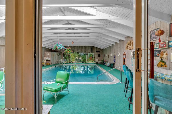 Interior, Pool, Sun Room