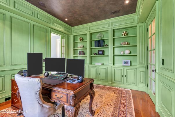 Home Office, Interior, Recessed Lighting, Wood Texture Flooring