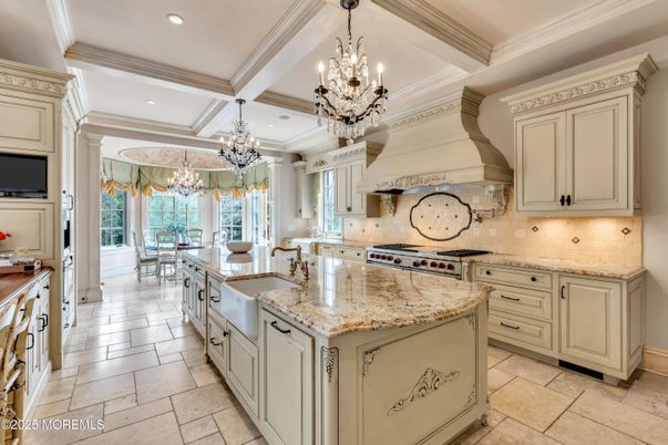 Chandelier, Dining room, Interior, Kitchen, Recessed Lighting, Stainless Steel Appliances
