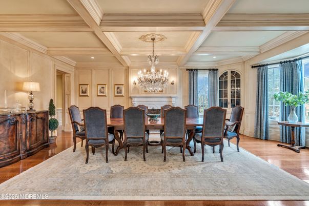 Chandelier, Dining room, Fireplace, Interior, Recessed Lighting, Wood Texture Flooring