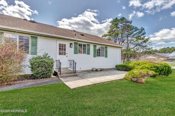 Exterior, Facade, Cape Cod