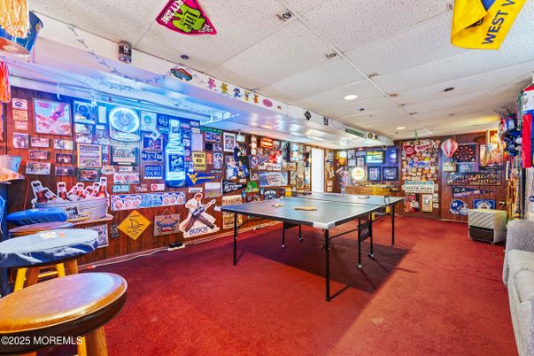 Game Room, Interior, Recessed Lighting