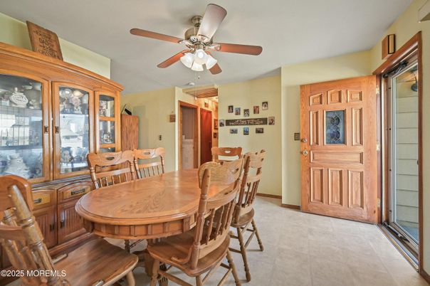 Dining room, Interior