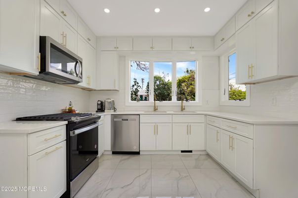 Interior, Kitchen, Marble, Recessed Lighting, Stainless Steel Appliances