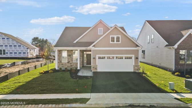 Attached, Exterior, Facade, Farmhouse