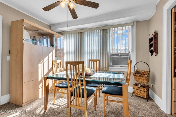 Dining room, Interior