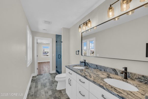 Bathroom, Dual Sink Vanities, Interior