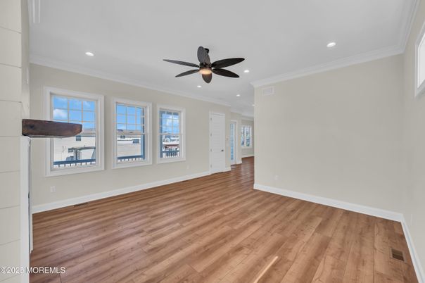 Empty room, Interior, Recessed Lighting, Wood Texture Flooring