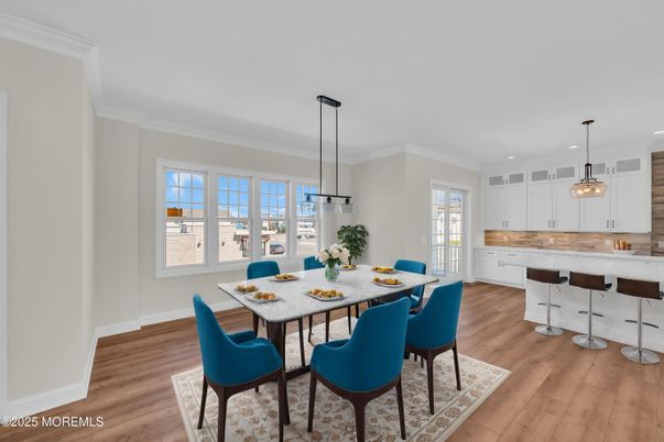 Dining room, Interior, Kitchen, Pendant Lights, Recessed Lighting, Wood Texture Flooring