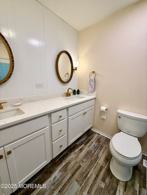 Bathroom, Dual Sink Vanities, Interior, Wood Texture Flooring