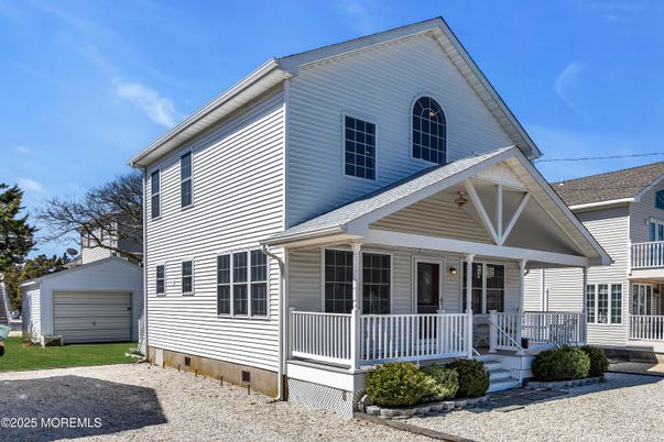 Detached Garage, Exterior, Facade, Queen Anne Victorian