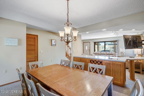 Chandelier, Dining room, Interior, Kitchen, Recessed Lighting
