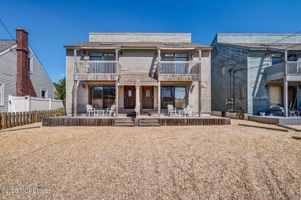 Backyard, Exterior, Facade, Modern