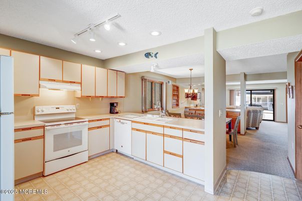 Chandelier, Dining room, Interior, Kitchen, Pendant Lights, Recessed Lighting