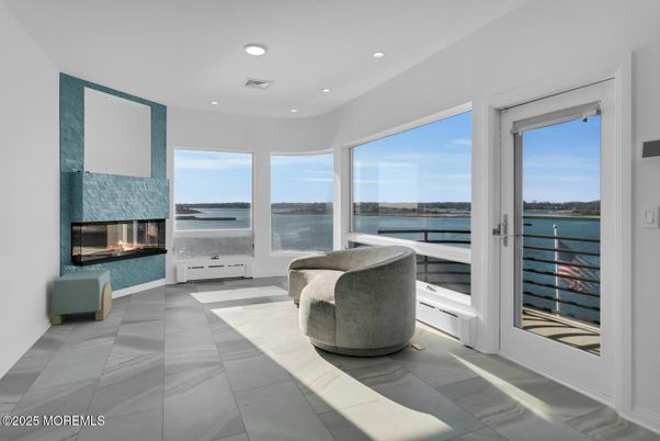 Fireplace, Interior, Recessed Lighting, Water