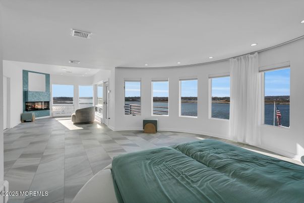 Fireplace, Interior, Recessed Lighting, Water