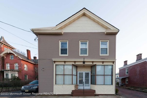 Attached, Exterior, Facade, Georgian