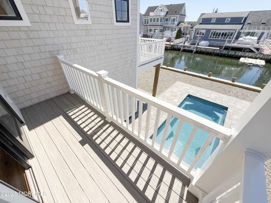 Exterior, Pool, Water