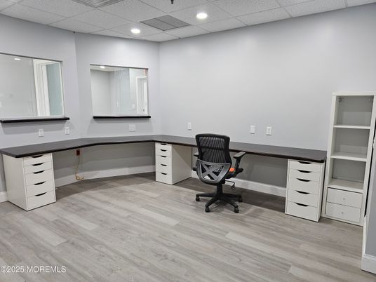 Home Office, Interior, Recessed Lighting, Wood Texture Flooring