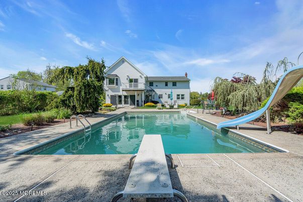 Exterior, Playground, Pool
