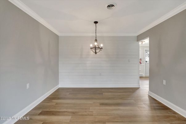 Chandelier, Empty room, Interior, Wood Texture Flooring