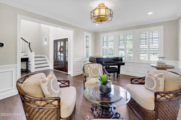 Interior, Living room, Piano, Recessed Lighting, Wood Texture Flooring