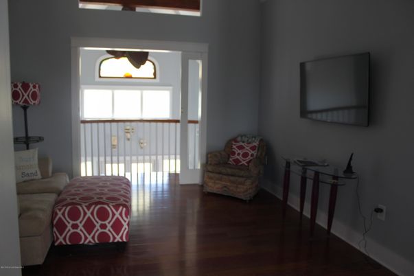 Interior, Pendant Lights, Wood Texture Flooring