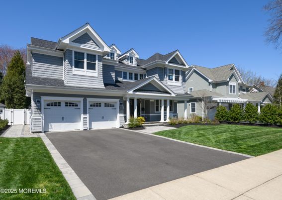 Attached, Exterior, Facade, Farmhouse