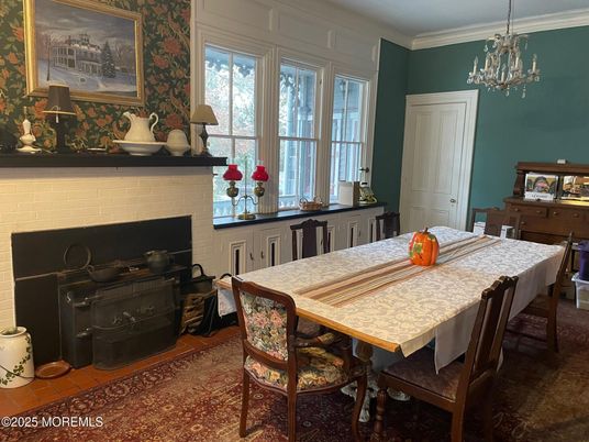 Dining room, Fireplace, Interior
