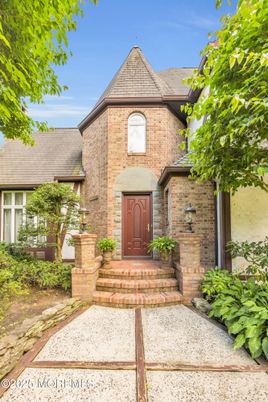 Exterior, Facade, Brick Facade, French Provincial