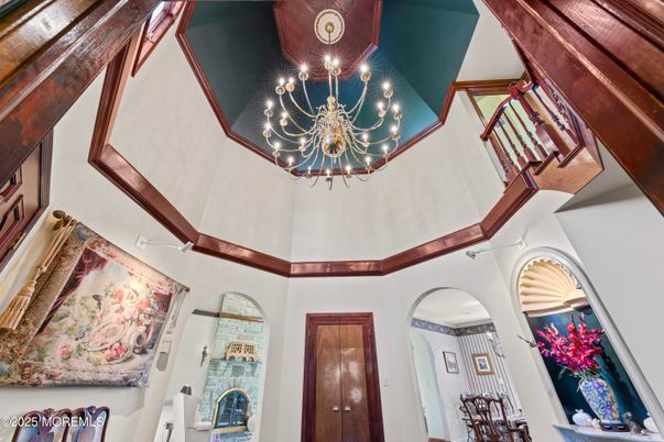 Chandelier, Interior