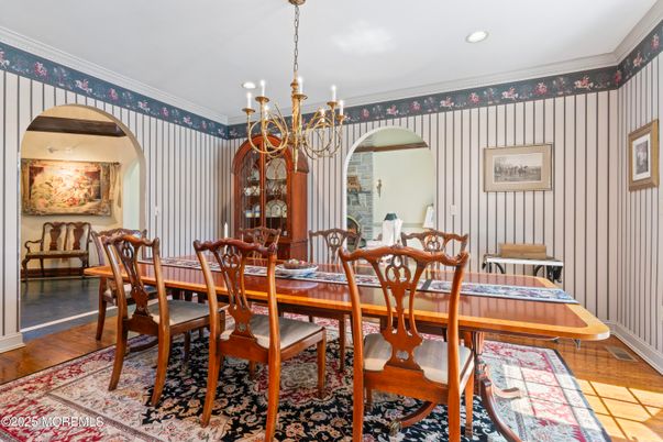 Chandelier, Dining room, Interior, Recessed Lighting, Wood Texture Flooring