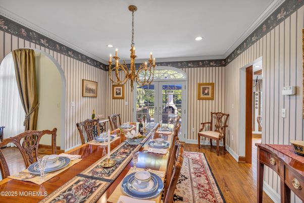 Chandelier, Dining room, Interior, Recessed Lighting, Wood Texture Flooring