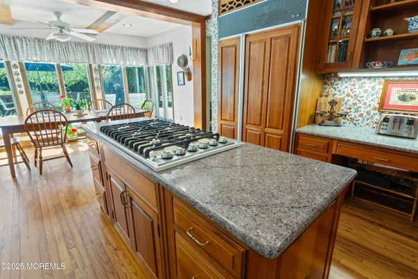 Dining room, Interior, Kitchen, Recessed Lighting, Wood Texture Flooring