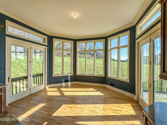 Empty room, Interior, Sun Room, Wood Texture Flooring