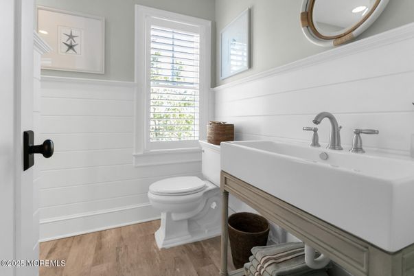 Bathroom, Interior, Recessed Lighting, Wood Texture Flooring