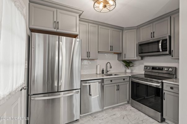 Interior, Kitchen, Marble, Stainless Steel Appliances