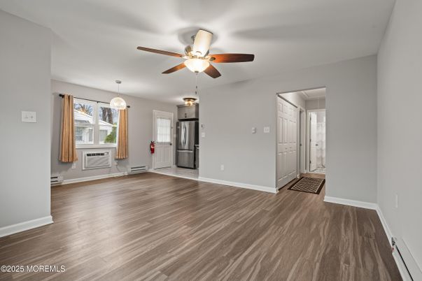 Empty room, Interior, Pendant Lights, Wood Texture Flooring
