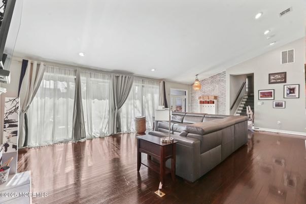 Interior, Living room, Pendant Lights, Recessed Lighting, Wood Texture Flooring