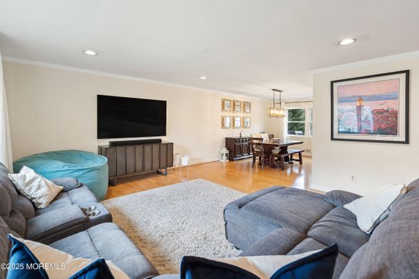 Chandelier, Dining room, Interior, Living room, Pendant Lights, Recessed Lighting, Wood Texture Flooring