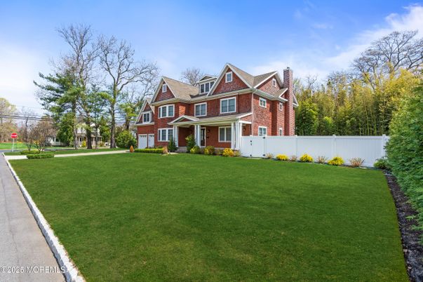 Exterior, Facade, Brick Facade, Queen Anne Victorian