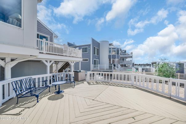 Exterior, Wood Texture Flooring