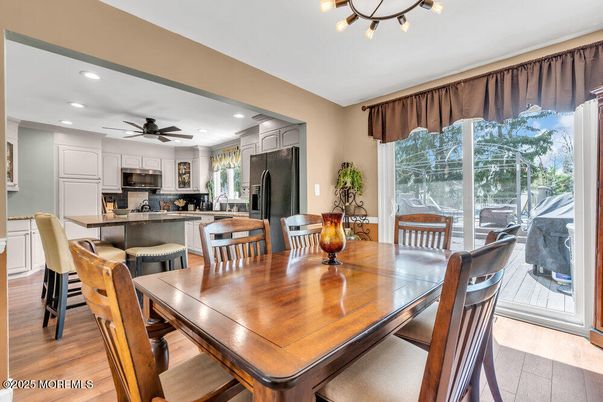 Dining room, Interior, Kitchen, Recessed Lighting, Wood Texture Flooring